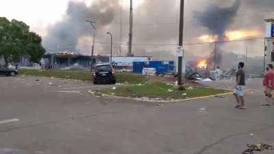This is Minneapolis. Autozone, Target, numerous businesses looted and burned down. An affordable housing complex was burned to the ground.