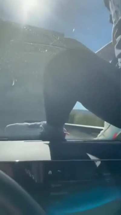 Thoughts on this moroccan dude stealing oranges from a moving truck?