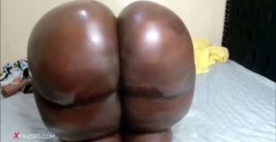 Ass clapping