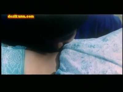 Mariya Navel kiss