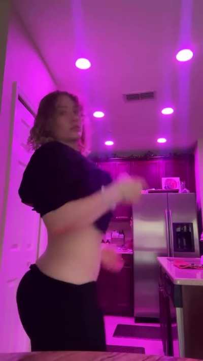 IG posted so sexy and love have slap her ass🥵😝<wbr>🫠