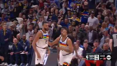 [Highlight] Kyle Anderson calms Gobert down after an arguably questionable personal foul followed by an arguably questionable tech. Gobert has 5 fouls