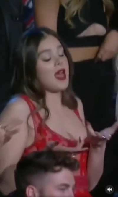Hailee Steinfeld