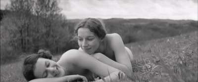 Antonia Bill & Philine Lembeck - Die andere Heimat – Chronik einer Sehnsucht (DE2013) - A BFF does silly things with you
