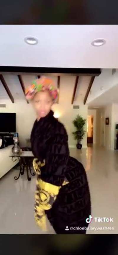 CHLOE DID ONE 😍 #BUSS<wbr>ITCHA<wbr>LLENG<wbr>E from ChloeXHalle