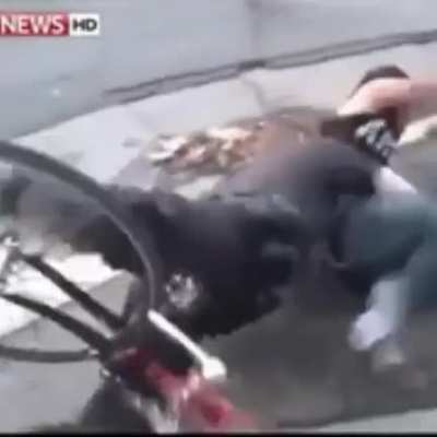 Cycling away from a cop into a cop, what could go wrong?