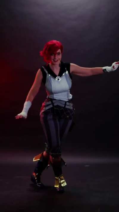Vi dancing. 