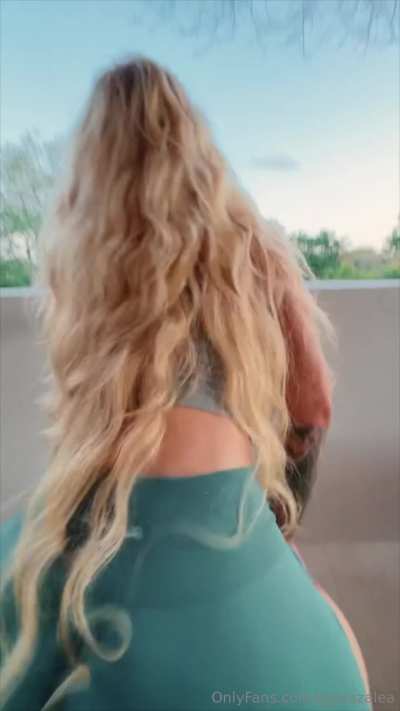 Holy smokes, iggy azalea clapp<wbr>ing🔥🔥<wbr>🔥