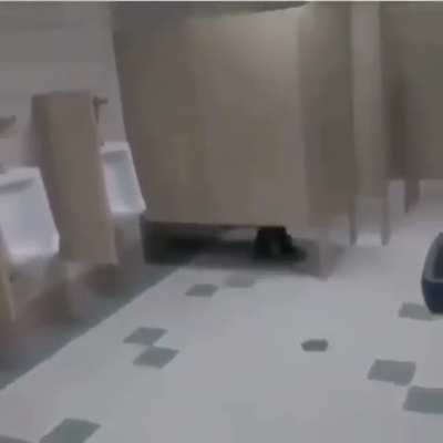 yo despues de comer en QUE SALCHICHA
