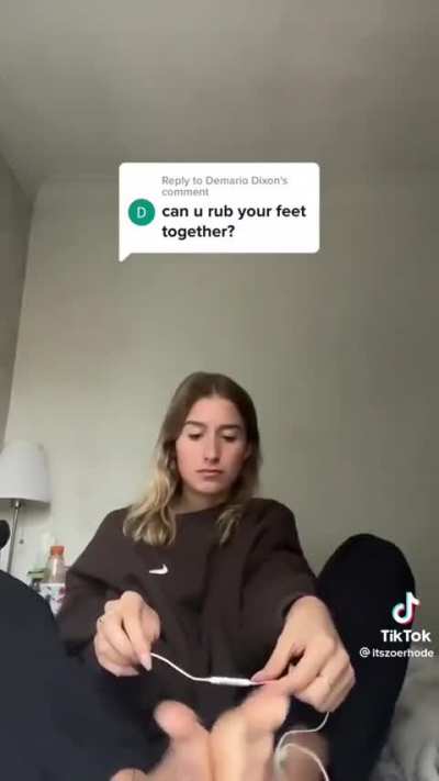 Lick her soles