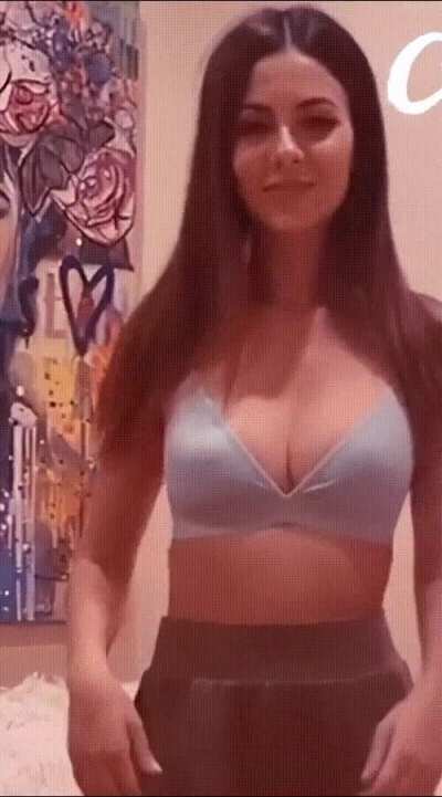 Victoria Justice is such a petite Goddess. She loves being a tease