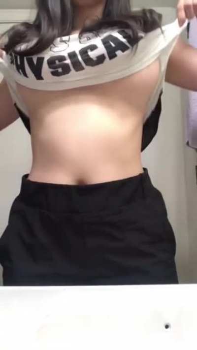 Short lived career, but her epic titty drops makes up for it