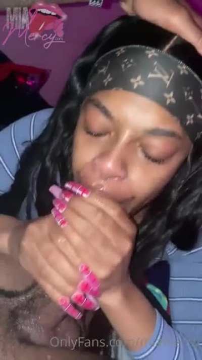 🥴