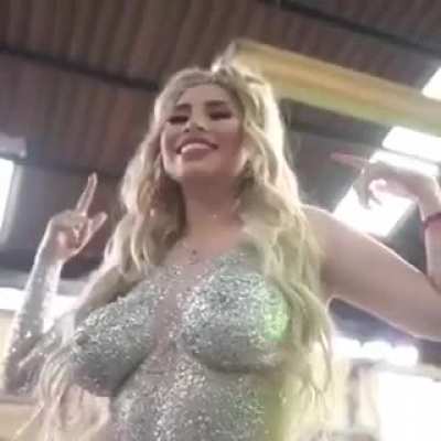 Bebeshita pezones