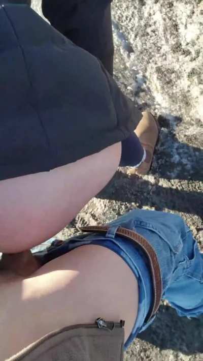 This fuckdoll fucks even in the cold!