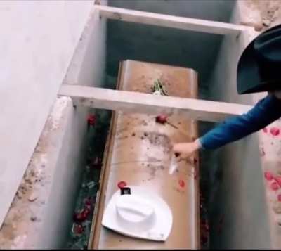 😂😂😂😂❄️❄️❄️👃🏻 bury me like the life of the party ❄️😤😂😂 only in Mexico