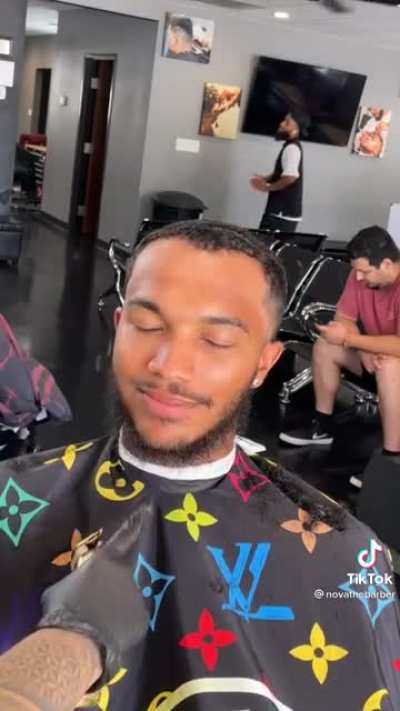 Barber lip prank