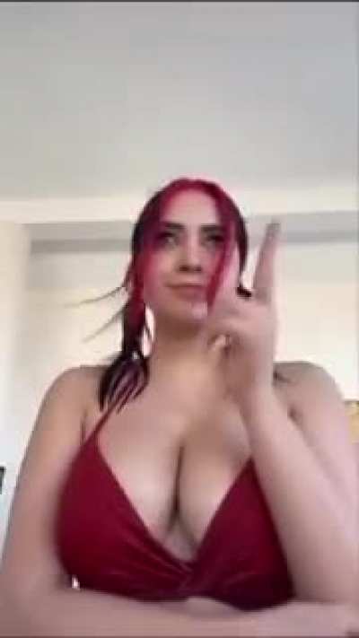 👅