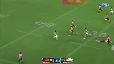 Greg Inglis (6ft 5, 235lbs) scores one of the great NRL tries
