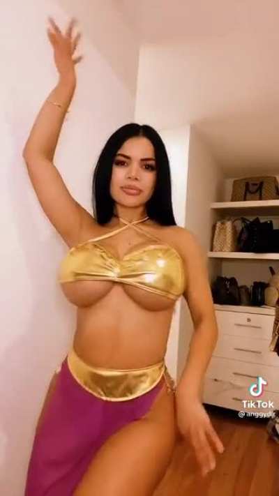 😈
