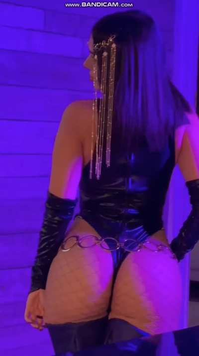 Nyvi Estephan