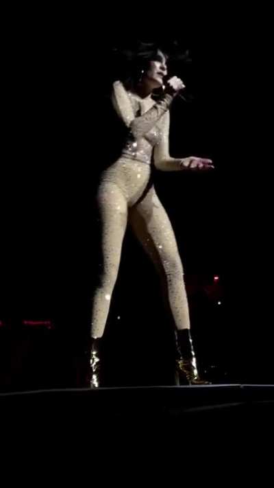 Cameltoe Part 2 😏