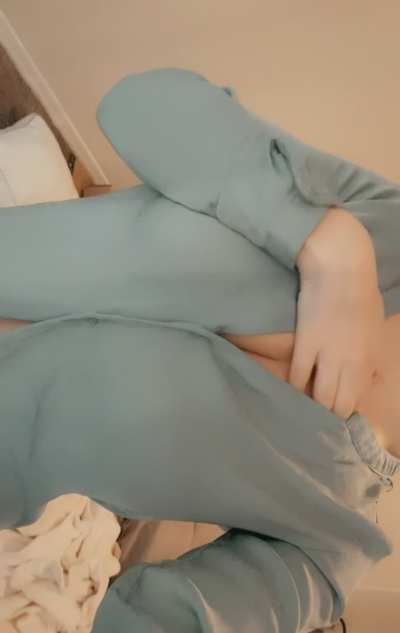 Some days I try to wear a minimizing bra to work to help hide these massive DDD’s on my 5’1 105 pound frame