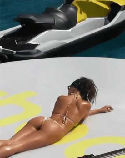 Hailey Bieber