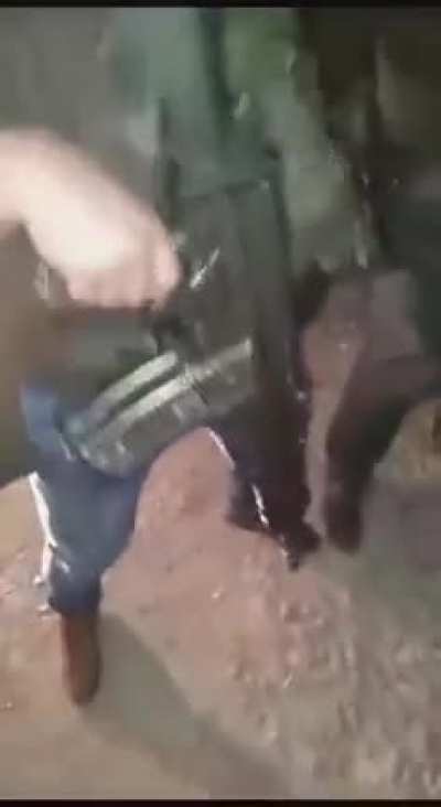 Sicarios holding civilians