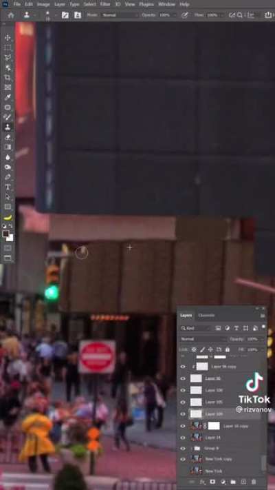 Lad spends 16 hours to photoshop New York city to remove all the ads
