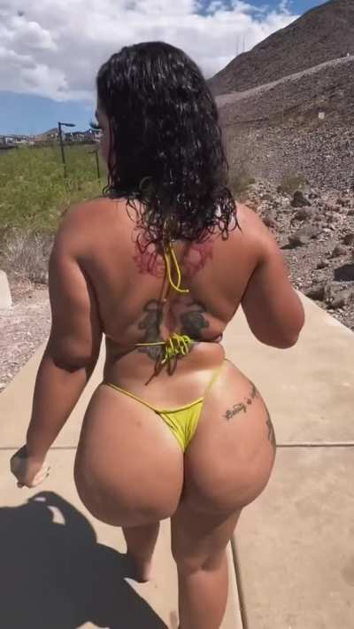 Dumptruck ass