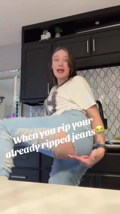 rippedpantscuties - Video #5046