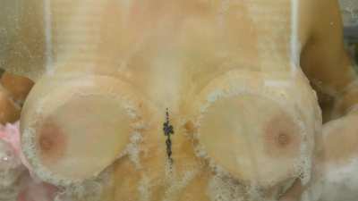 Alyx Star Wet and Soapy