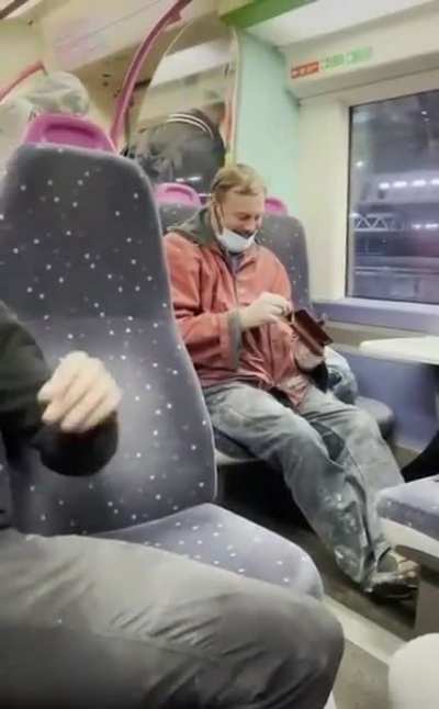 Man Forgot To Plug His Headphones Turns To A Wholesome Moment