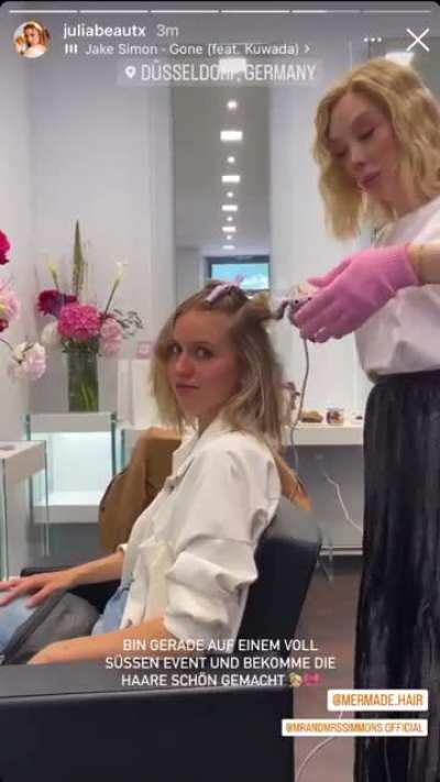 Julia Beautx mit netten Einblicken im schicken Kleidchen… Instagram Storys 12.06.22