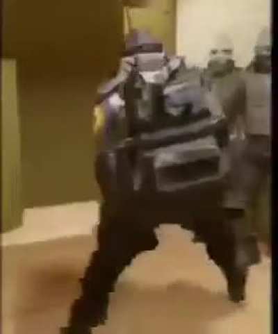 Guλyλndo