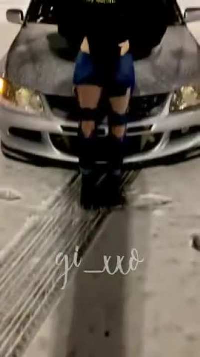 Car girls do it better 😉 [OC]