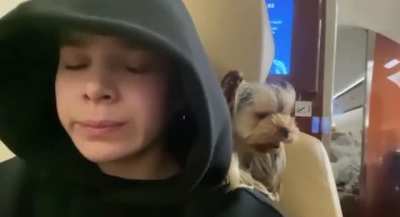 Cutie Hailee Steinfeld with her dog