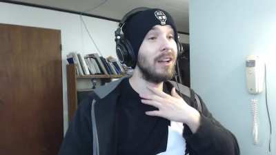 Funny moment from some reaction video 😃