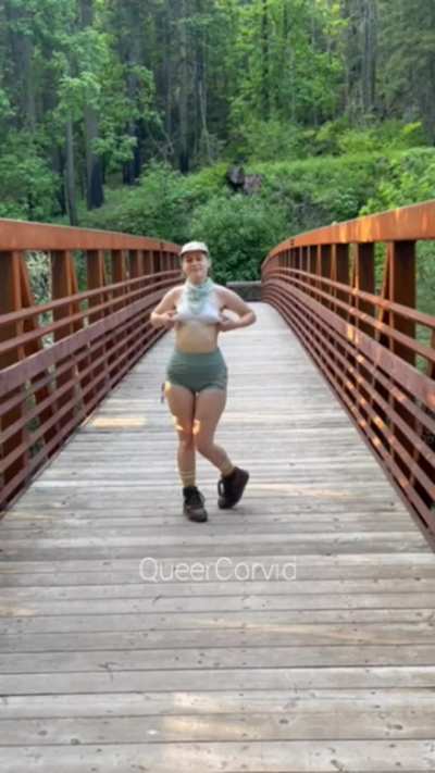 Hiking at Eagle Creek