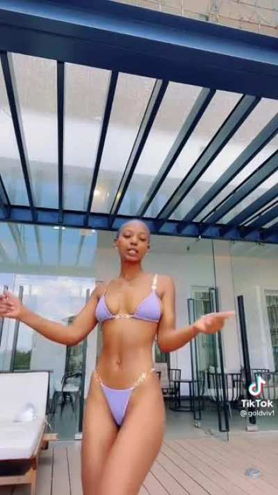 Her body don’t even make sense