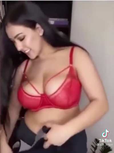 Anyone know her name? Would love to see the whole video