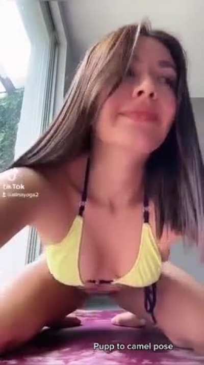 @alinayoga2 - Leexlinaa