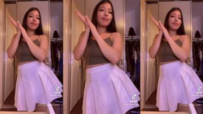 She make it CLAP CLAP CLAP