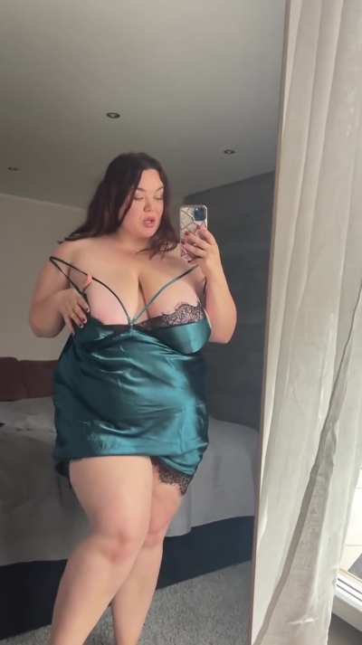 Say yes if you want to fuck me and I’ll send you more nudes (first 50 people only)