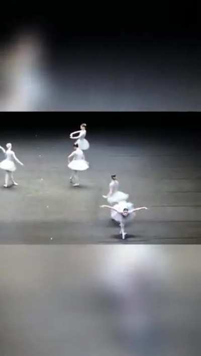 Chaotic ballet is my new favorite thing