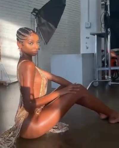 👀