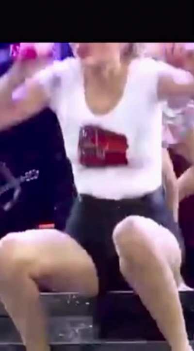 Gotta love the thighs