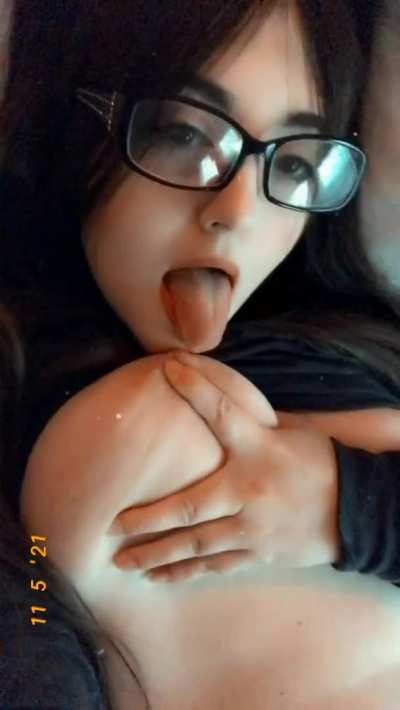 You like when I bounce boobs :3?!