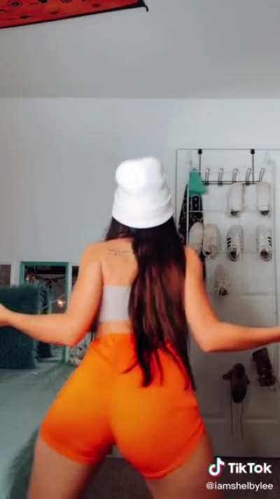 Ass in slo-mo🔥